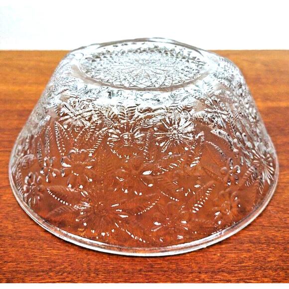 Vintage Indiana Glass PINEAPPLE & Floral Clear Salad Bowl 7½” Straight Rim 618 - Picture 2 of 6